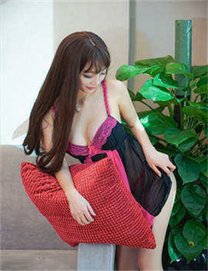 自由的她们
