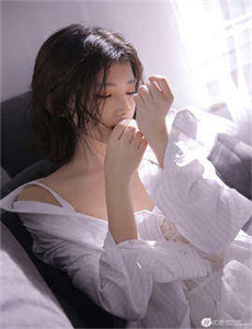 美女扒开腿让男人桶视频在线观看